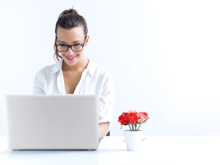 Исследование: половина россиян не отдыхают от работы даже в выходные